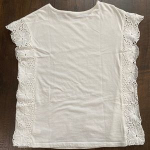 white girls gap shirt